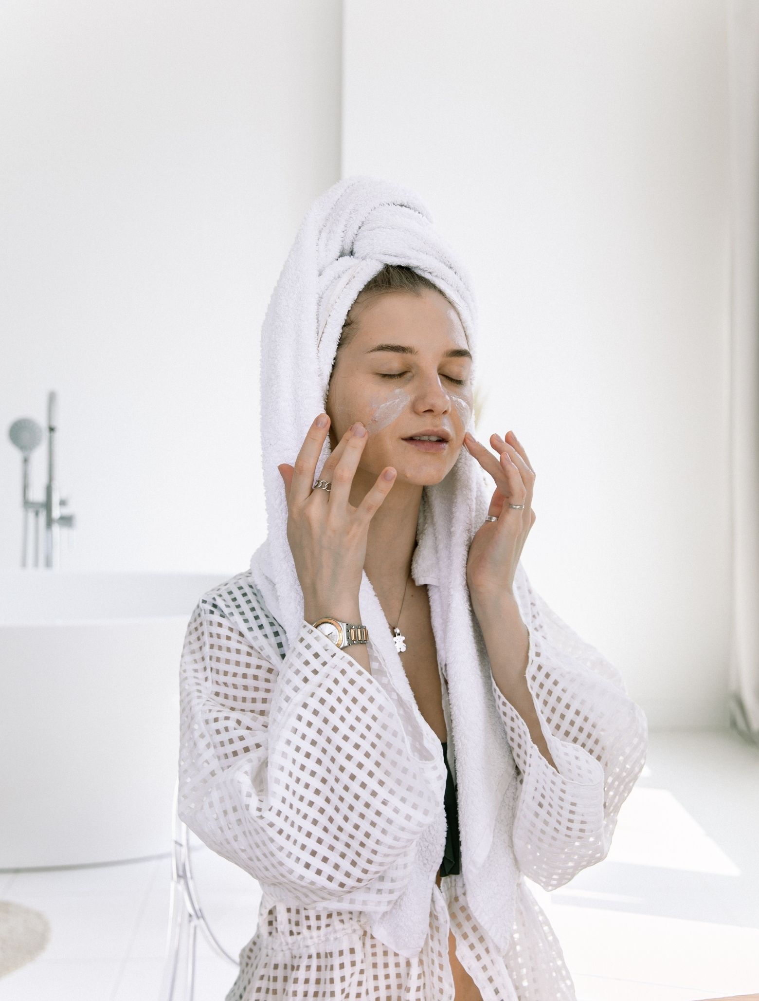 Woman doing her skincare