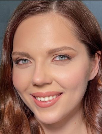 redhead model make-up quest make-up